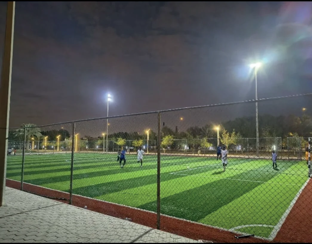 أعمال تشغيل وصيانة المزروعات والحدائق بنطاق بلدية السلي بمدينة الرياض